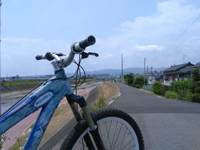 MEZAMELL  空色のジーンズ&龍ちゃん