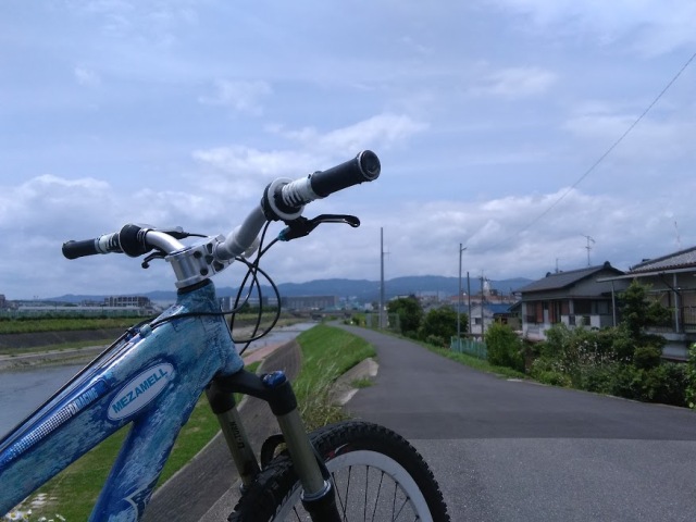 MEZAMELL 空色のジーンズ&龍ちゃん
